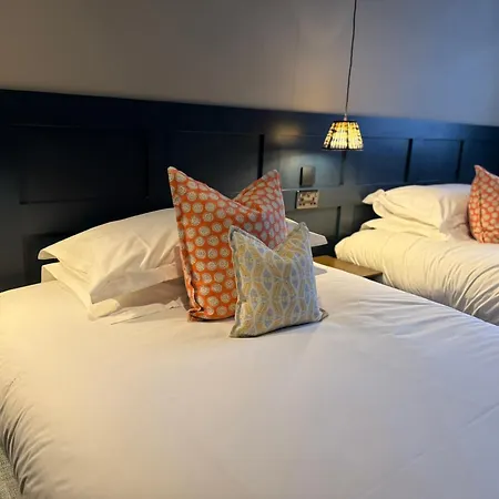 The George Inn 4*
