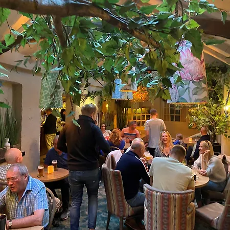 Inn The George 4*