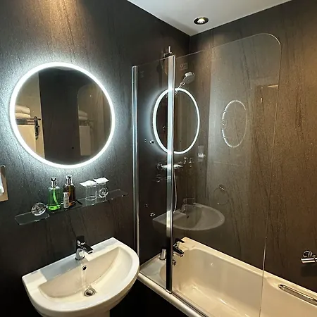 بيت ريفي The George 4*